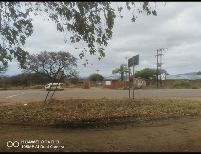 LAND FOR SALE IN MALAMULELE